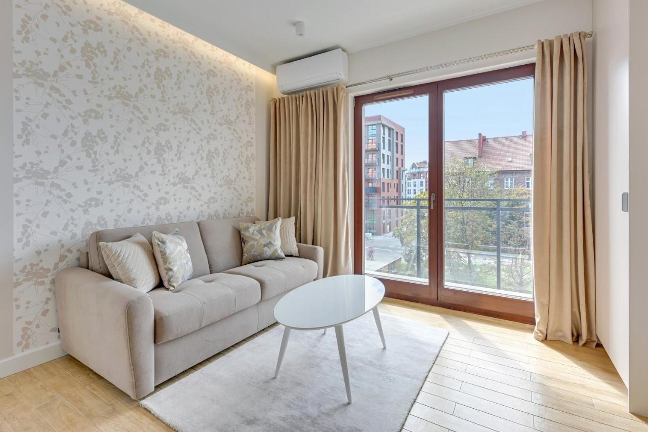 Aura Iii & Free Parking By Downtown Apartment Danzig