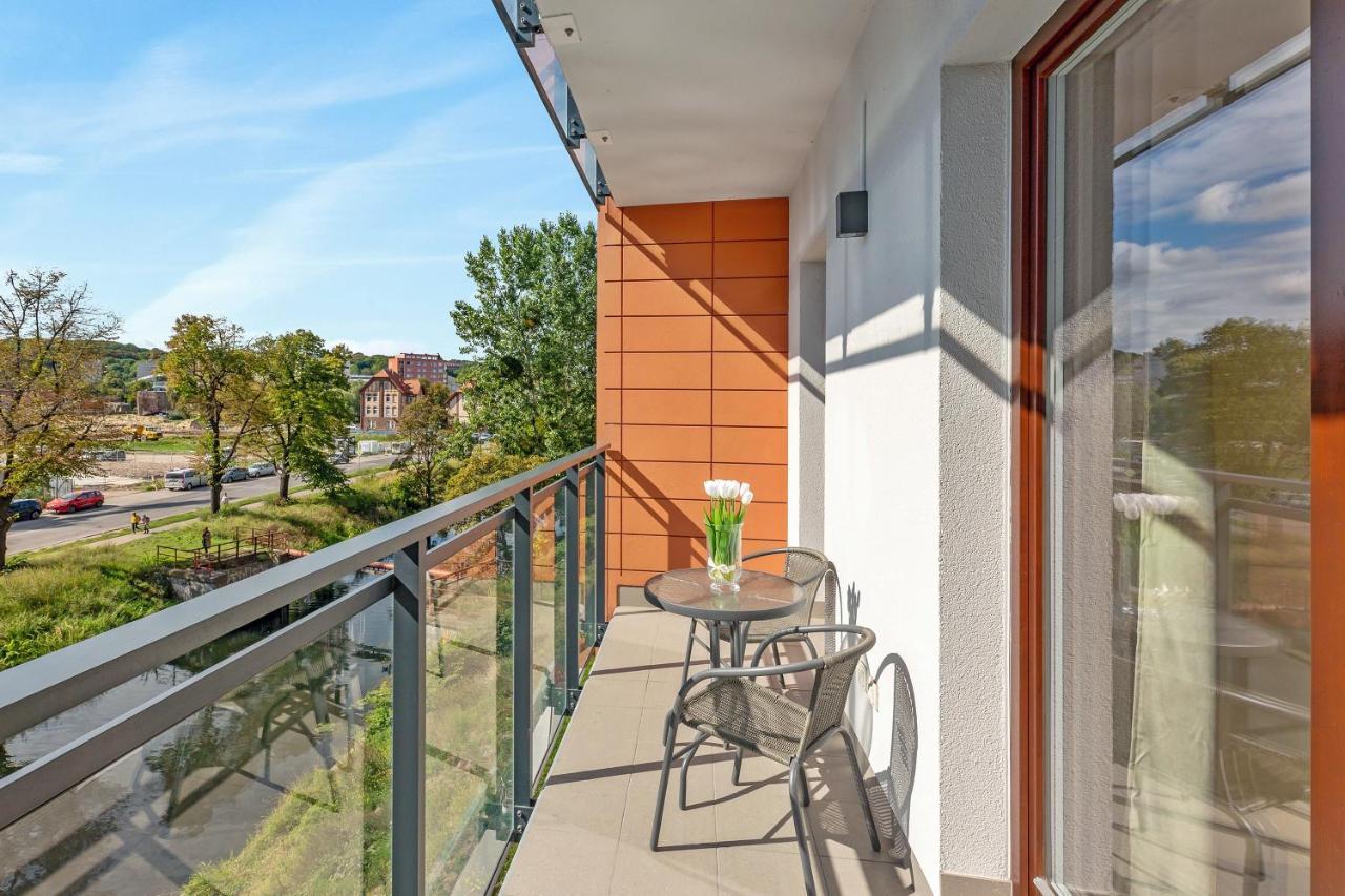 Aura Iii & Free Parking By Downtown Apartment Danzig